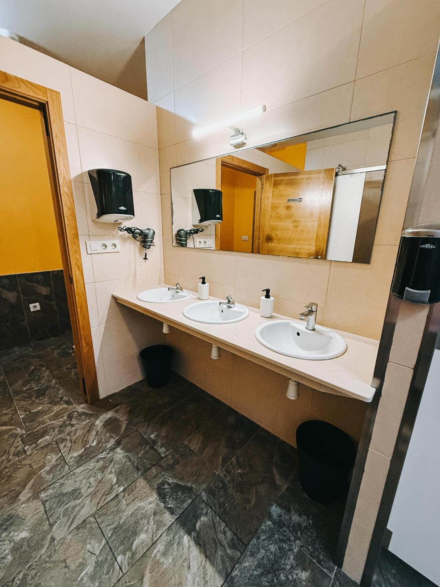 Albergue Lecer Sobrado Porta Exteriér fotografie