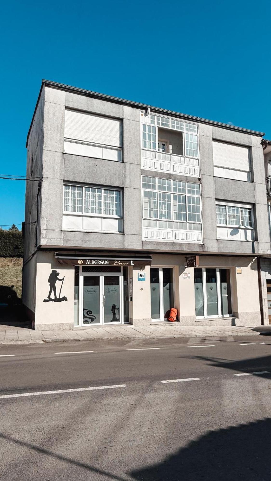 Albergue Lecer Sobrado Porta Exteriér fotografie